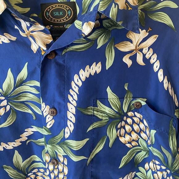 Hawaiian Company Silk Aloha Shirt Unisex M ButtonUp Floral Tropical Bali Coastal - Picture 5 of 7
